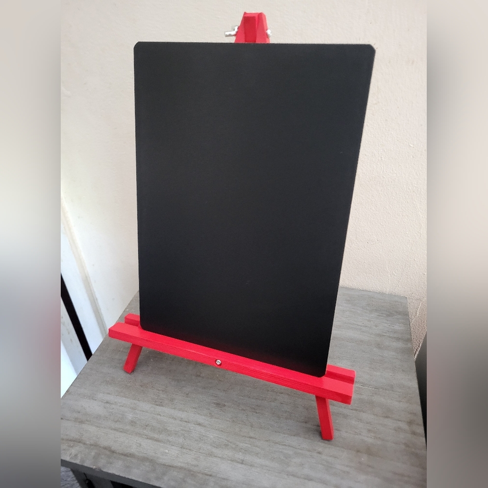 Handcrafted CHALKBOARD WITH EASEL & CHALK - Picture 2 of 4